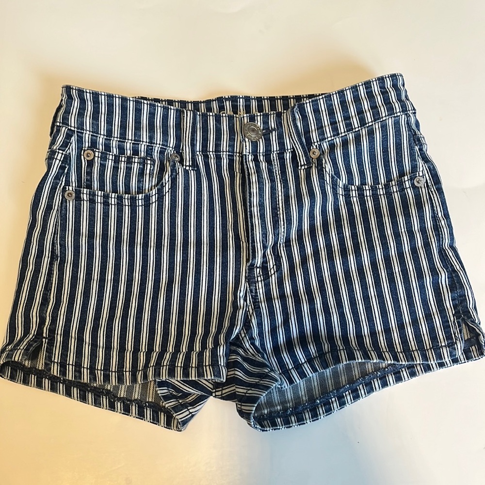 New American Eagle shorts